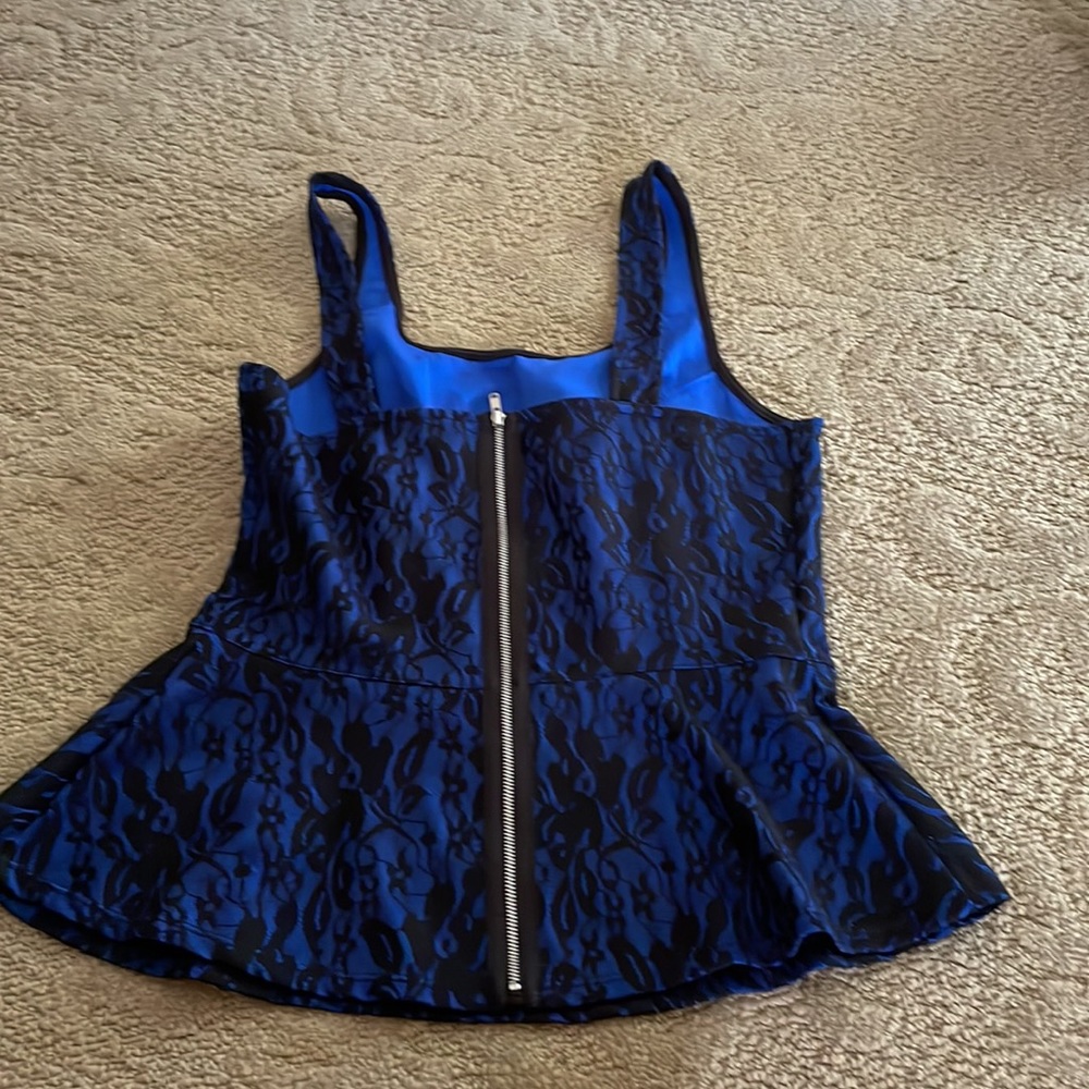 Express top - Picture 3 of 6